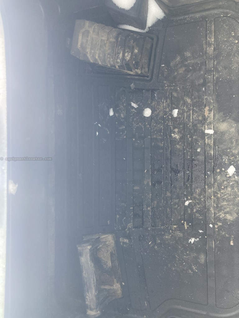 2020 John Deere 333G Image 9