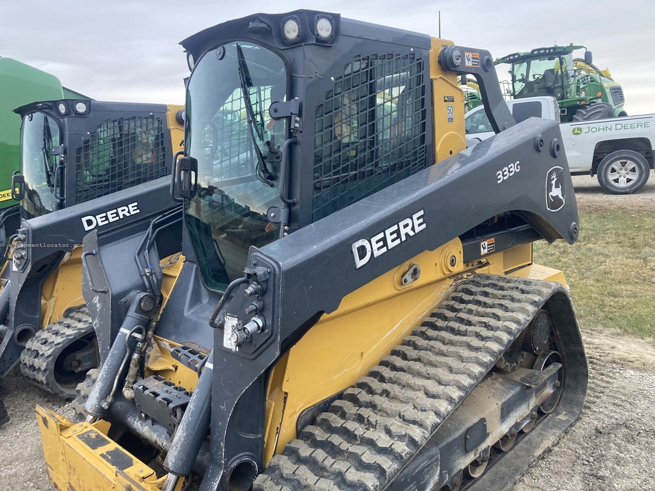 2019 John Deere 333G Image 10