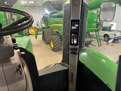 2015 John Deere 9570R Image 10