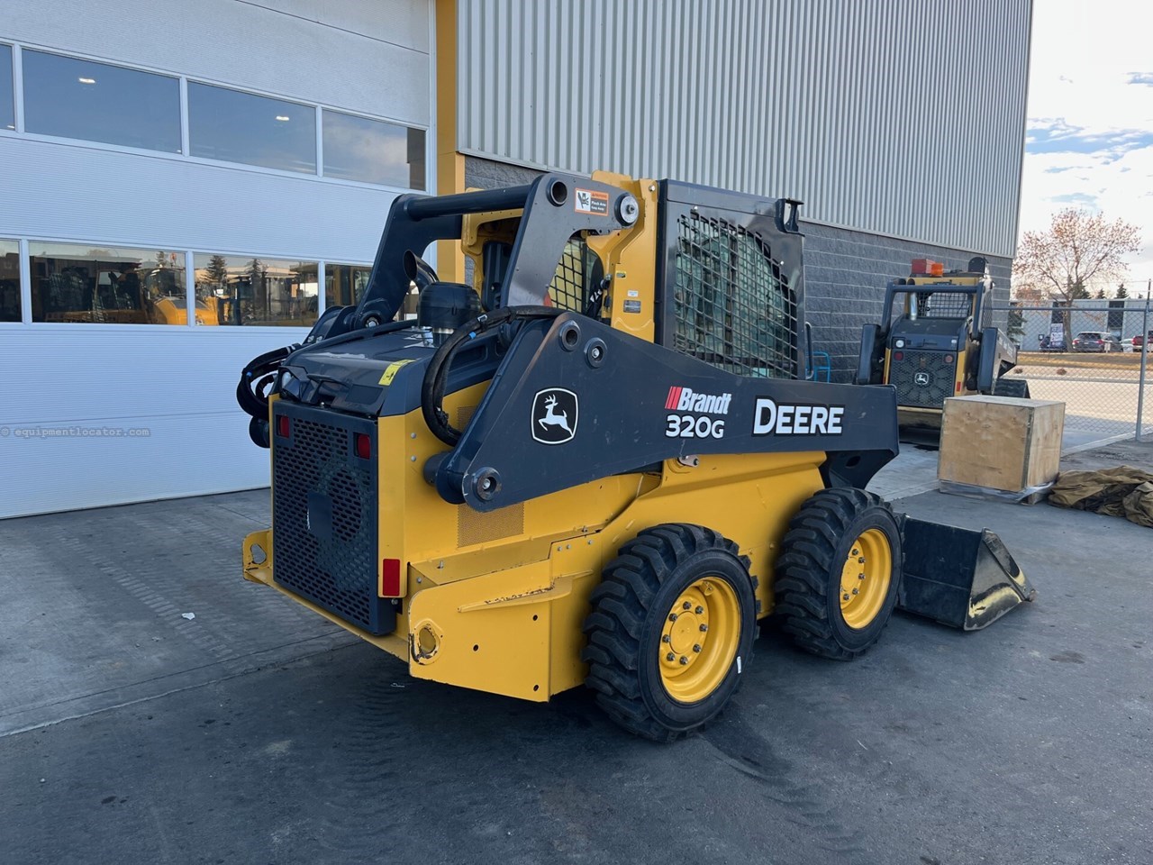 2019 John Deere 320G Image 3