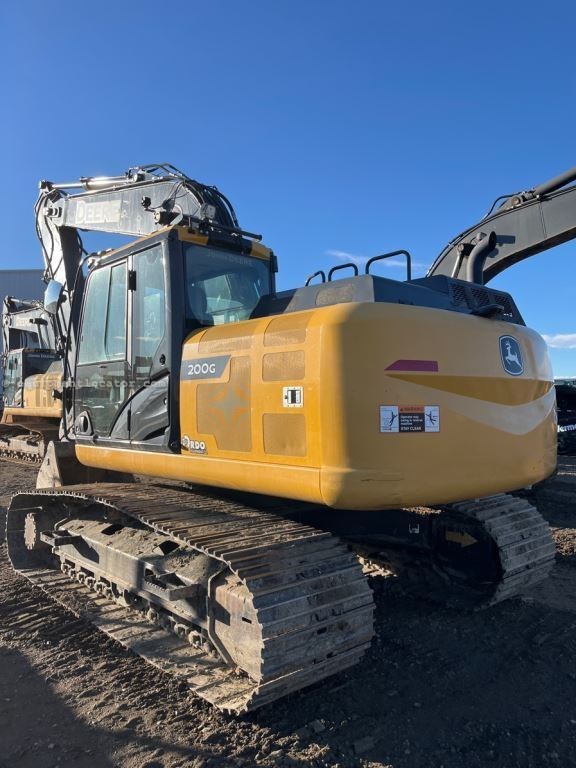 2022 John Deere 200G Image 3