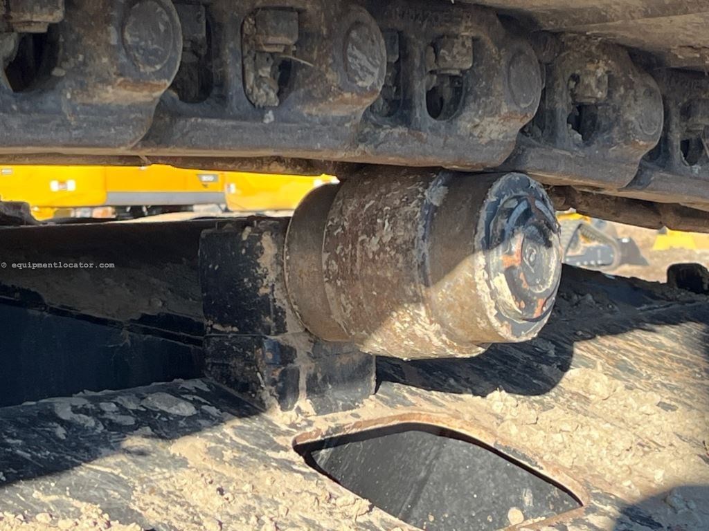 2022 John Deere 200G Image 23