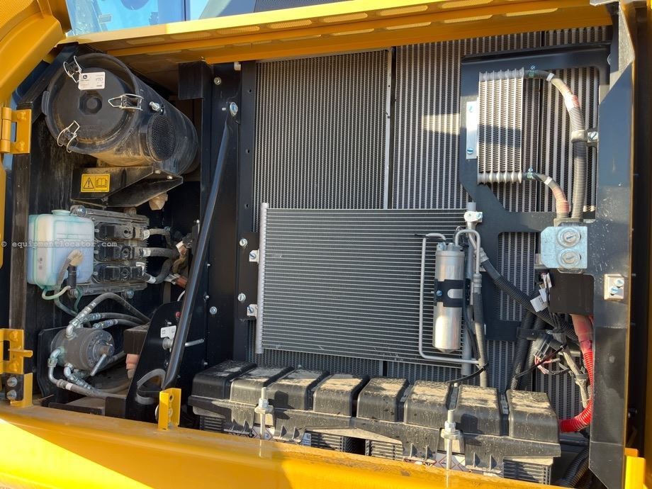 2022 John Deere 200G Image 30