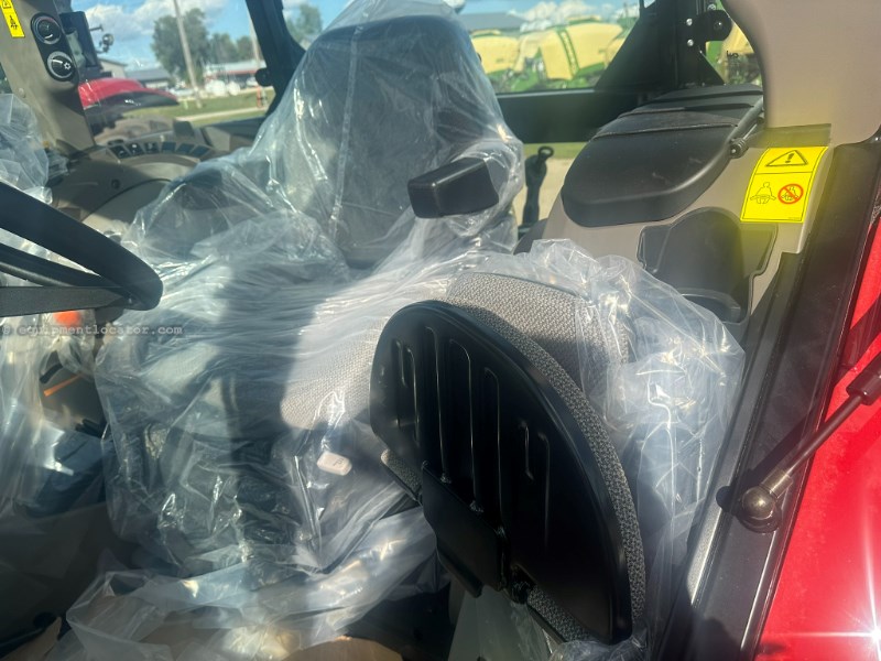 2025 Case IH Farmall 110C Image 11