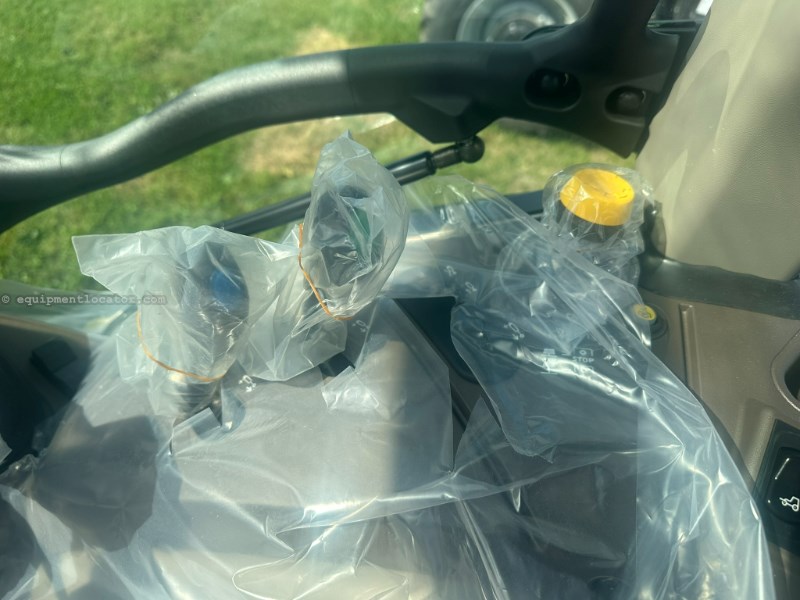 2025 Case IH Farmall 110C Image 17