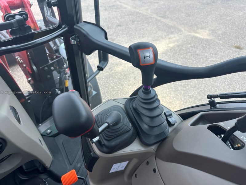 2025 Case IH Farmall 110C Image 16