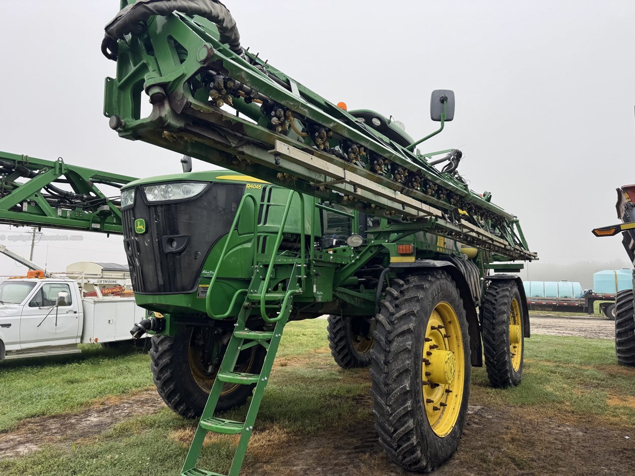 2018 John Deere R4045 Image 10
