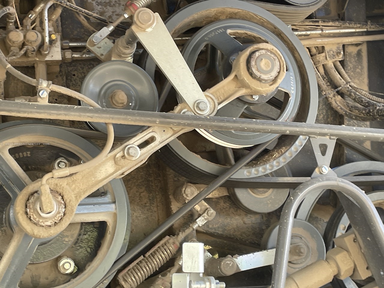 2023 CLAAS 8700 Image 19