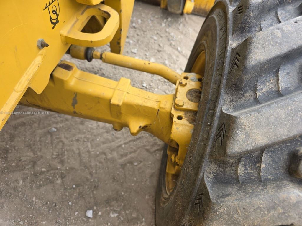 2021 John Deere 310L Image 20