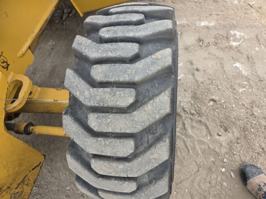 2021 John Deere 310L Image 30