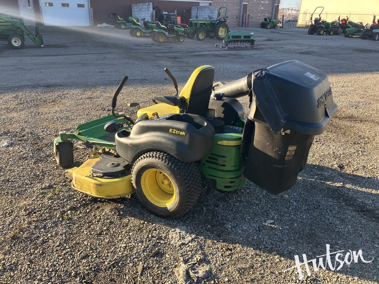 2015 John Deere Z625 Image 3