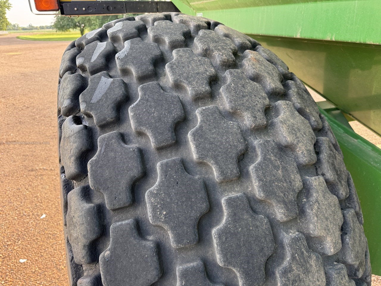 2005 Brent 780 Image 10