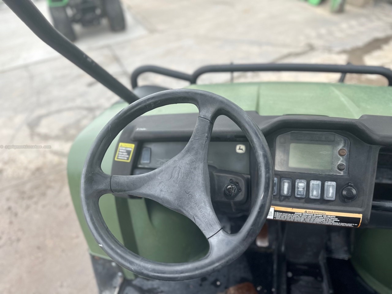 2011 John Deere XUV 825I OLIVE Image 16