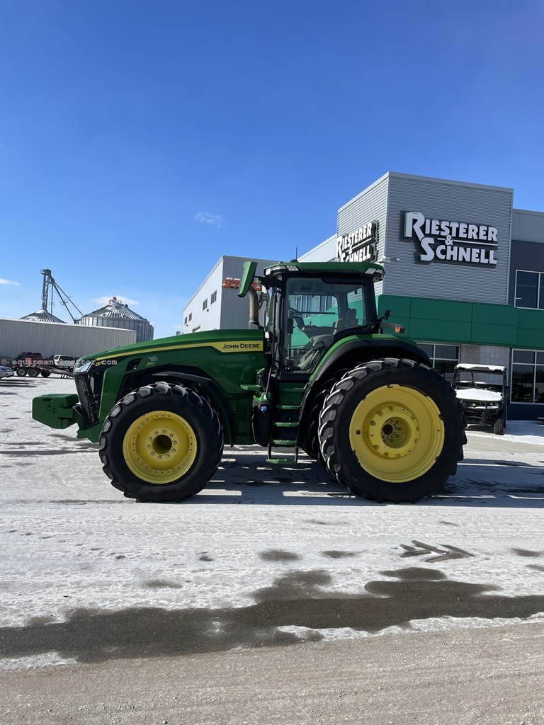 2020 John Deere 8R 310 Image 2