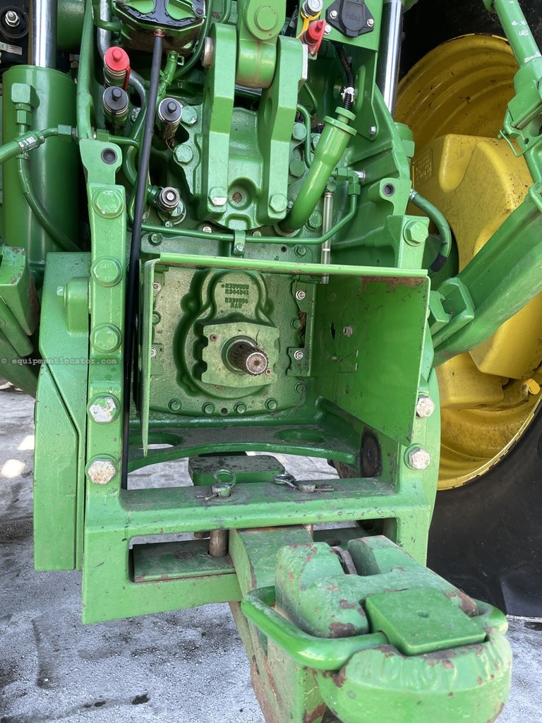 2020 John Deere 8R 310 Image 14