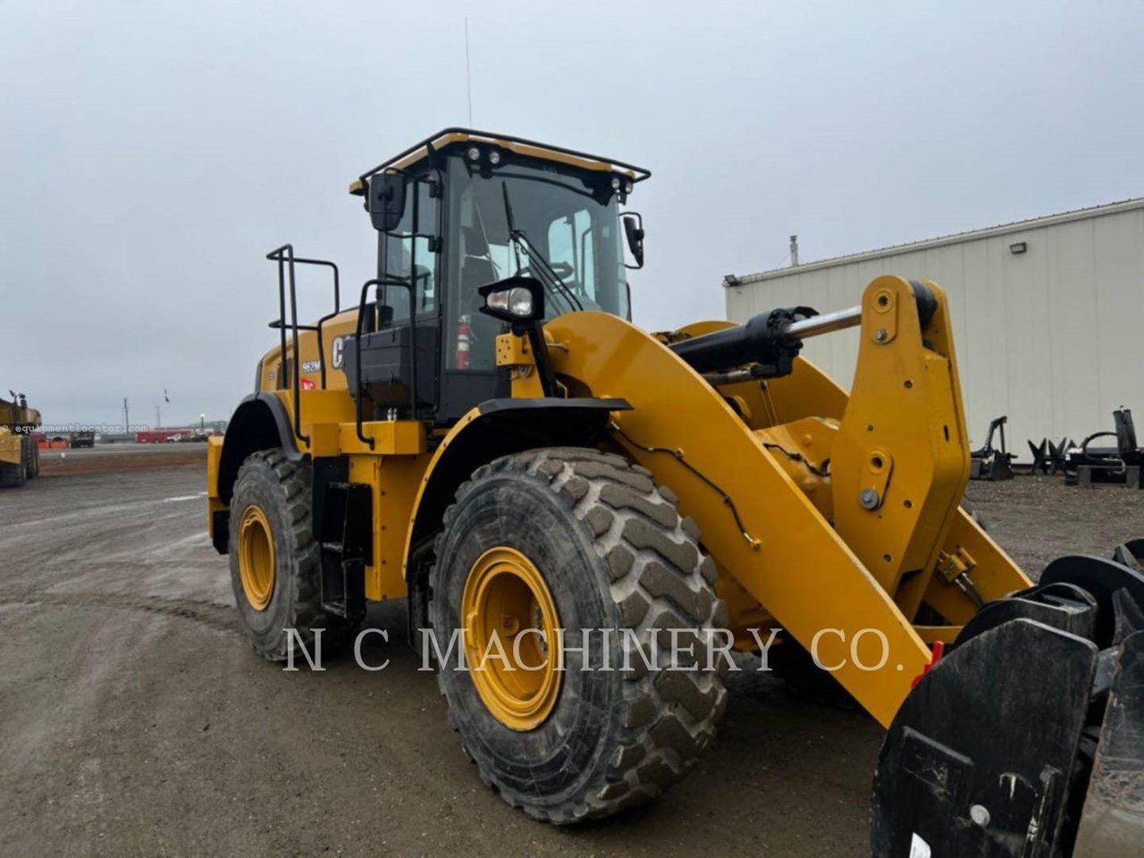 2023 Caterpillar 962M Image 2