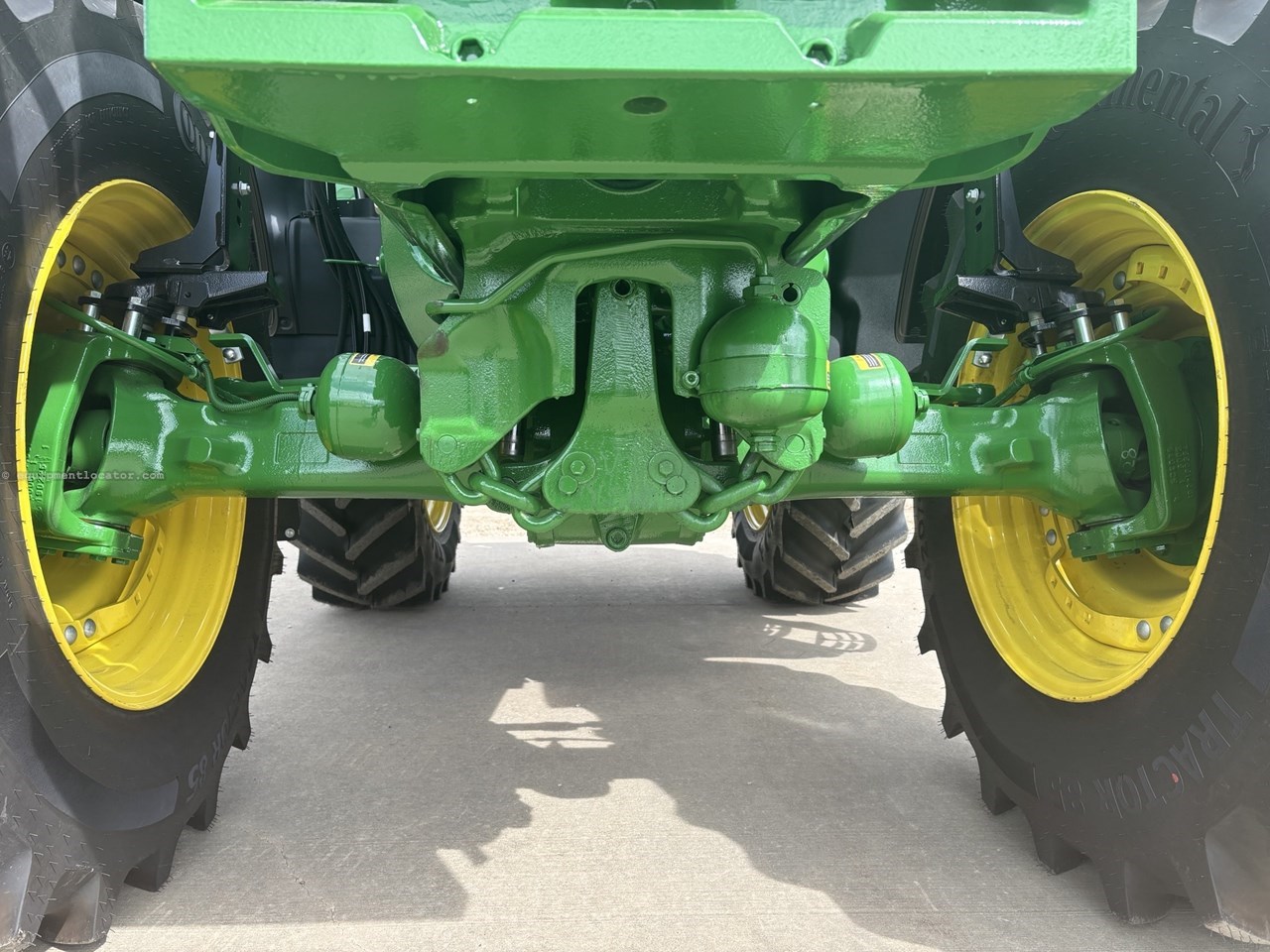 2025 John Deere 6R 215 Image 13