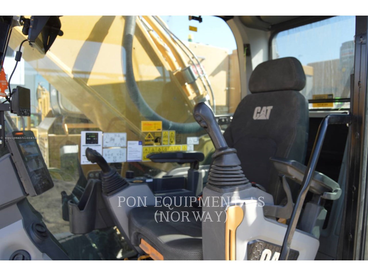 2023 Caterpillar 352-08VG Image 21