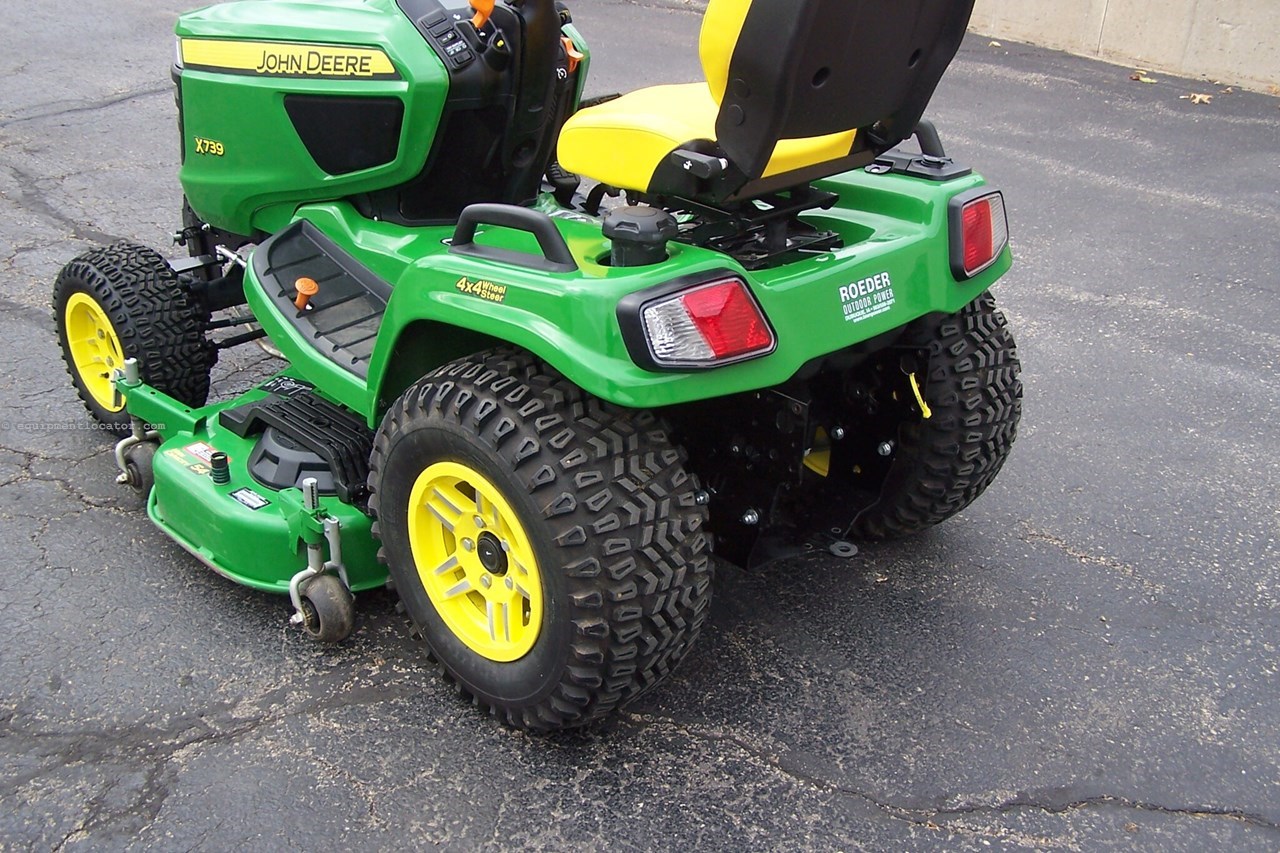 2024 John Deere X739 Image 22