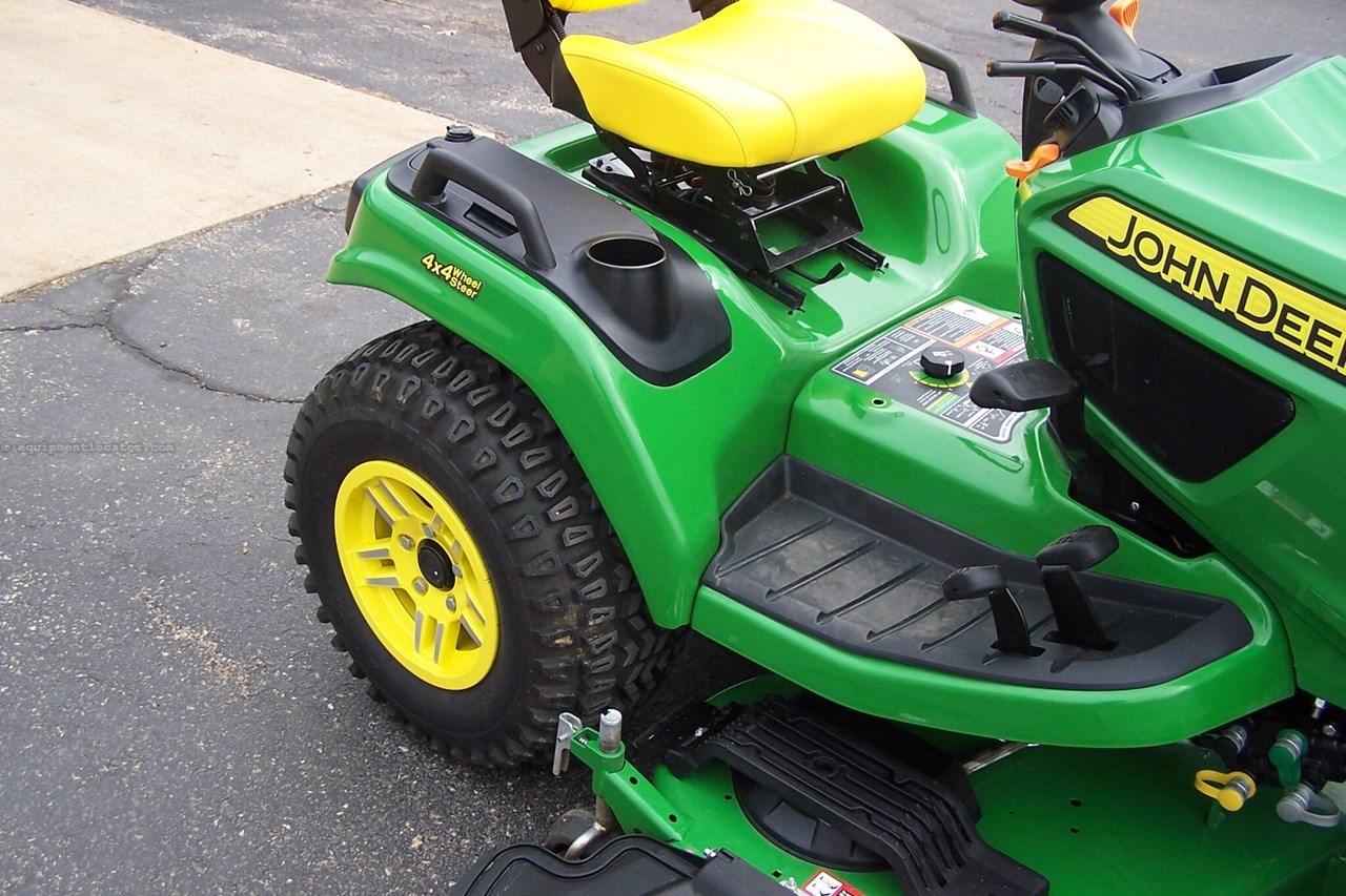 2024 John Deere X739 Image 26