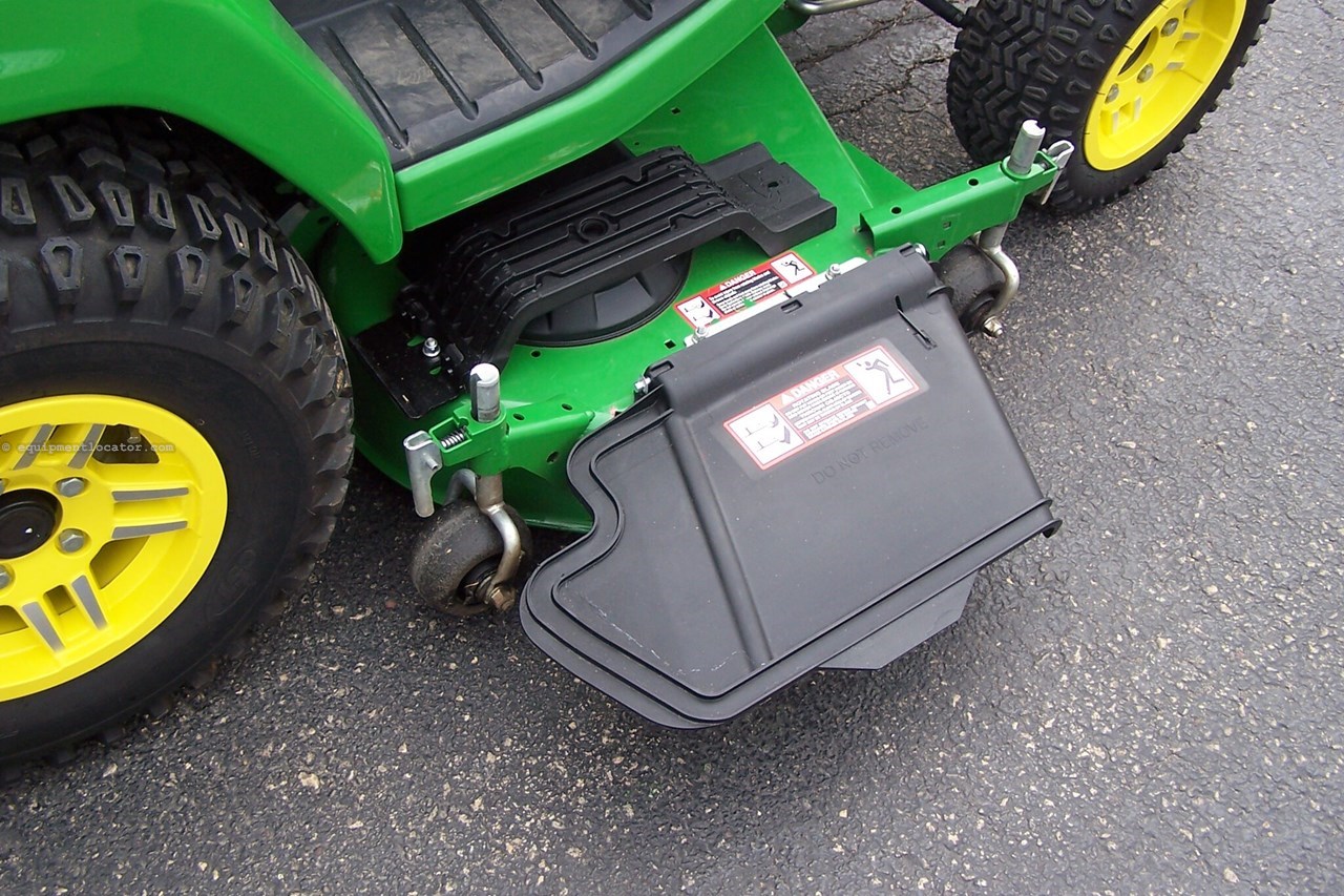 2024 John Deere X739 Image 27