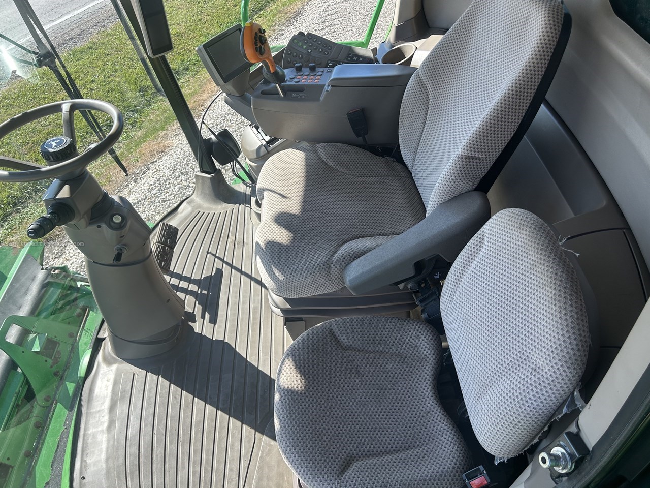 2012 John Deere S660 Image 20