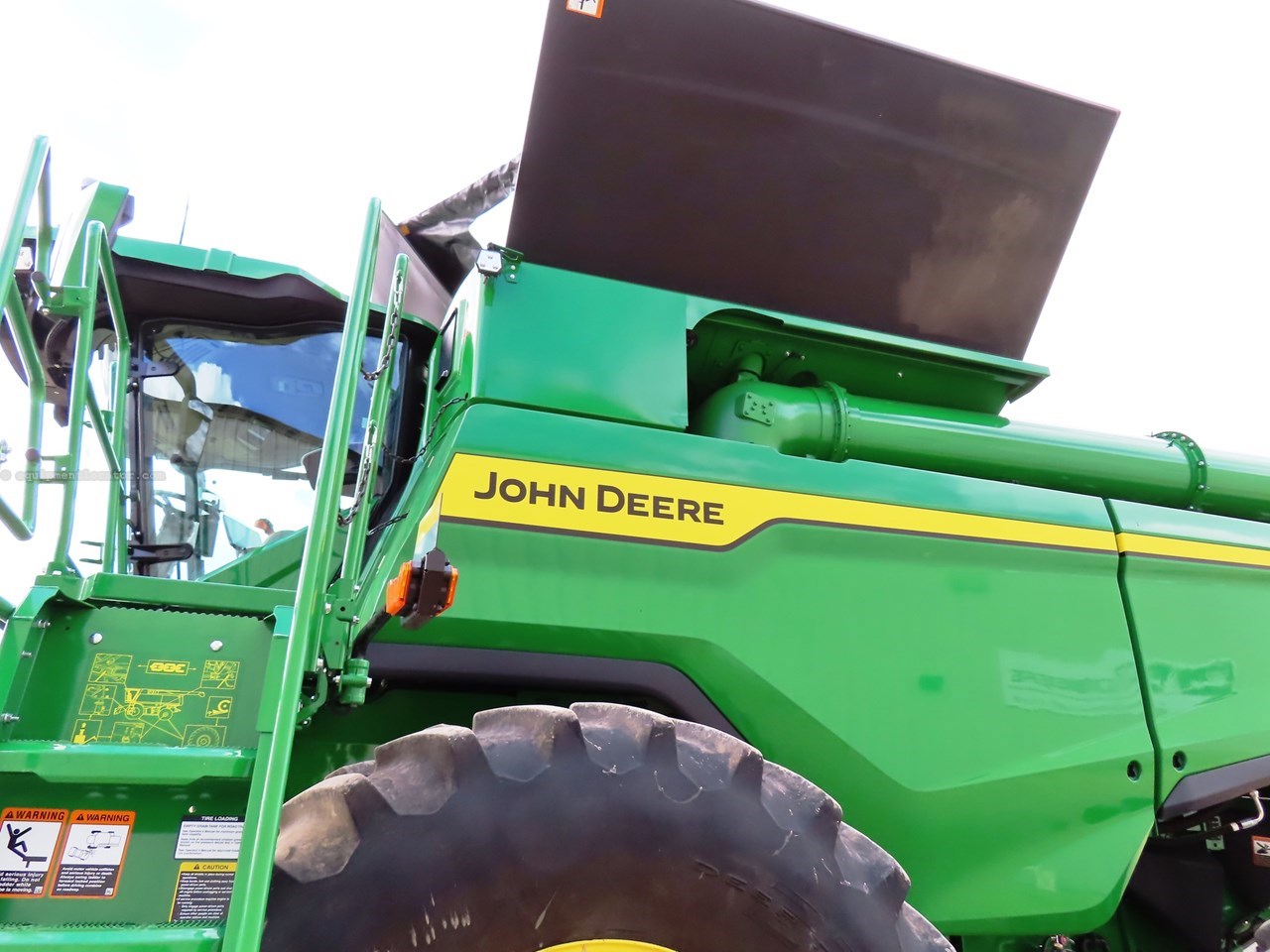 2025 John Deere S7 900 Image 22