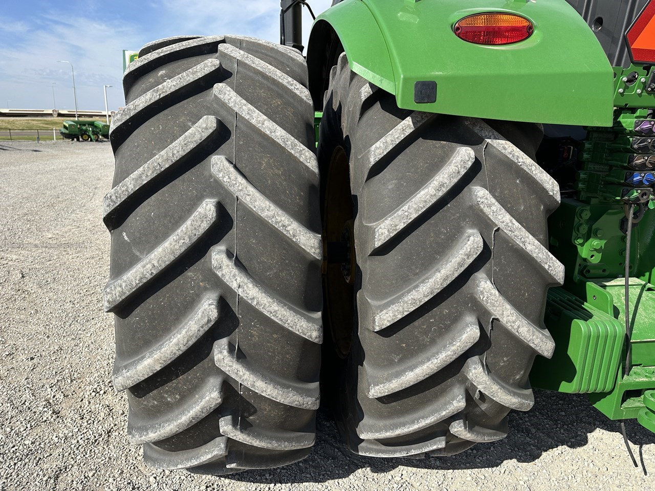 2022 John Deere 9R 390 Image 10