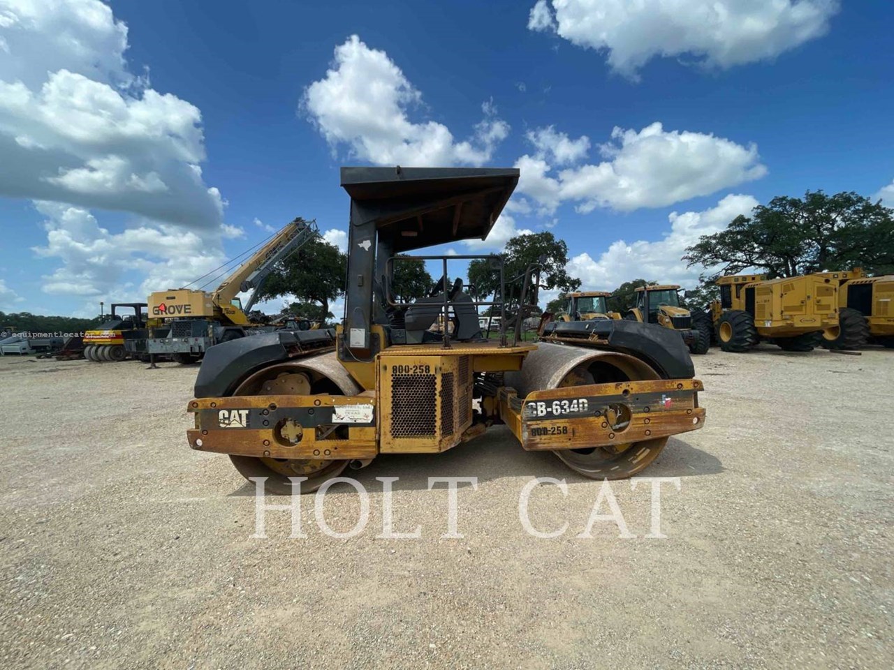 2005 Caterpillar CB634D Image 14