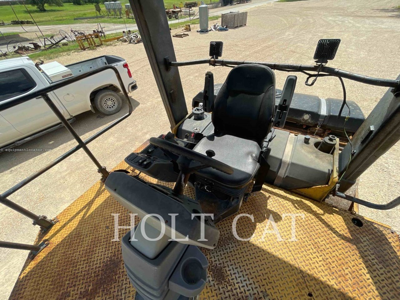 2005 Caterpillar CB634D Image 21