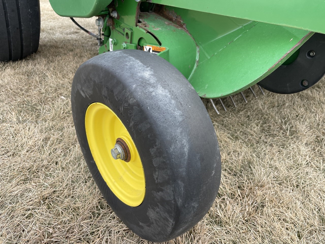 2019 John Deere 560M Precutter Image 14
