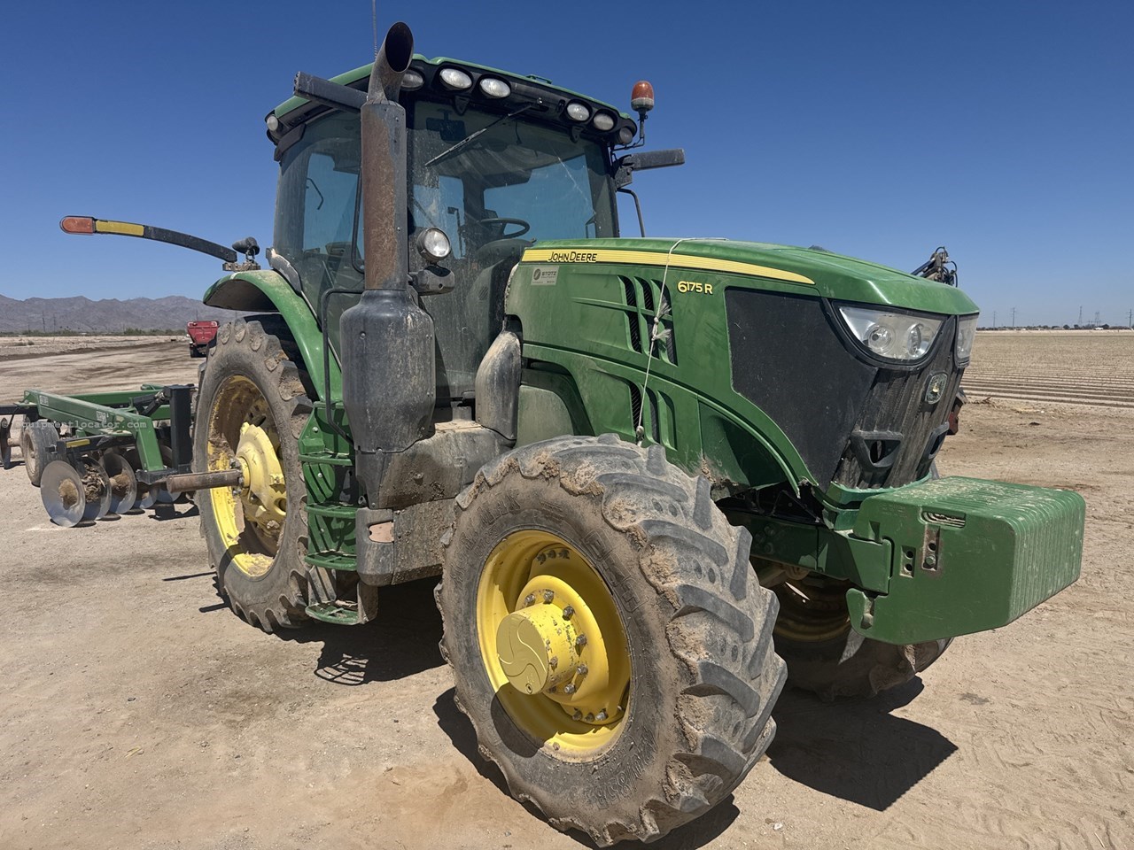 2016 John Deere 6175R Image 3