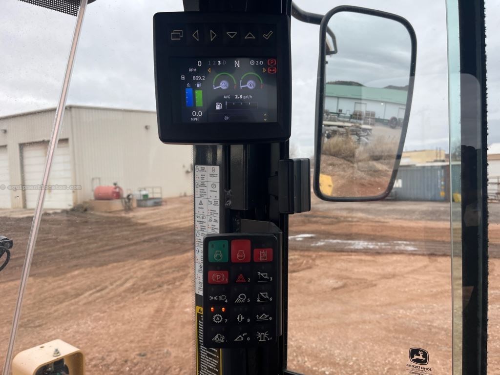 2023 John Deere 644G Image 23