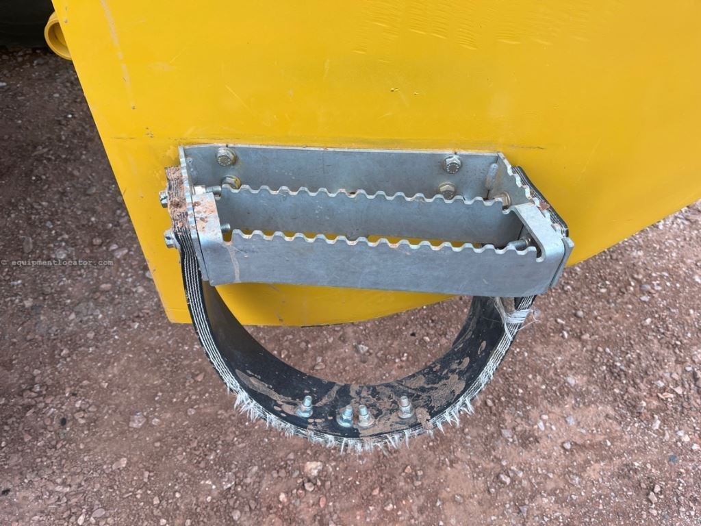 2023 John Deere 644G Image 24