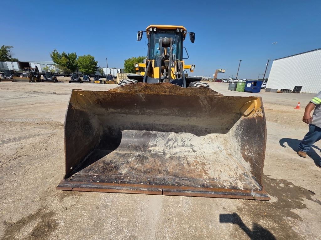 2024 John Deere 624P Image 6