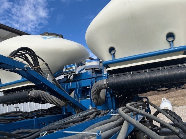2018 Kinze 3700 Image 22