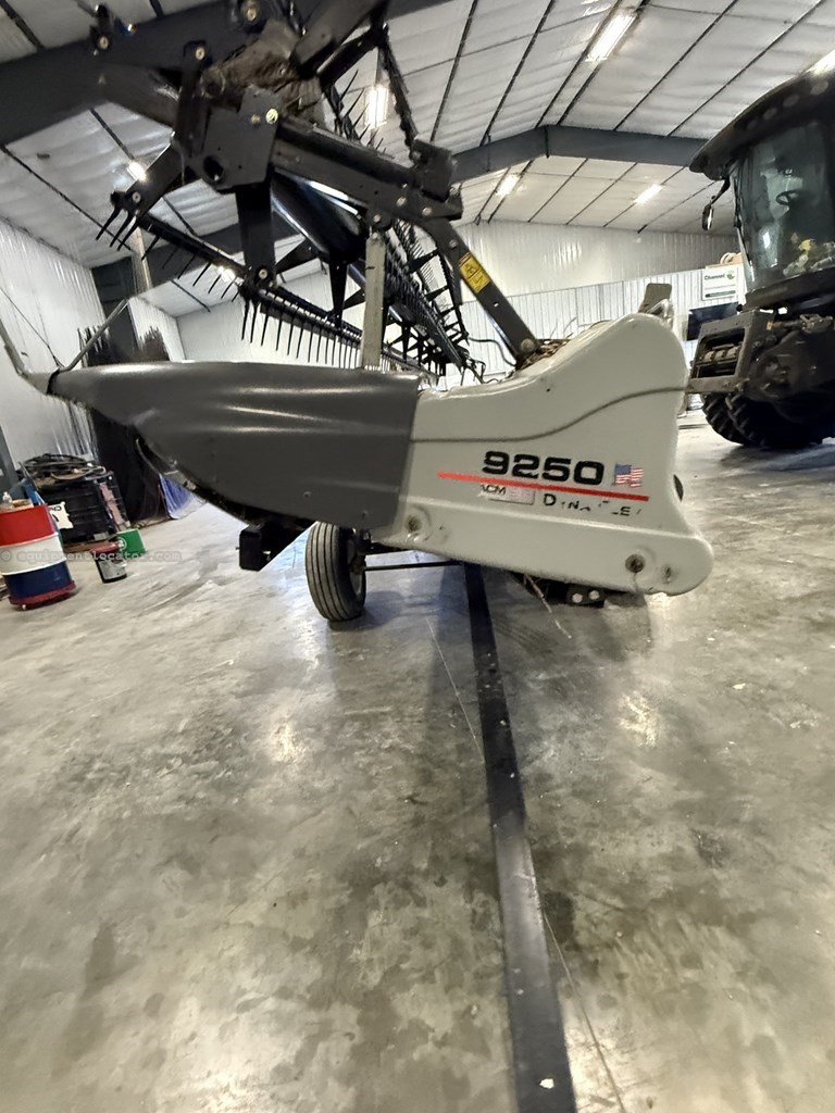2013 Gleaner 9250-35 Image 4