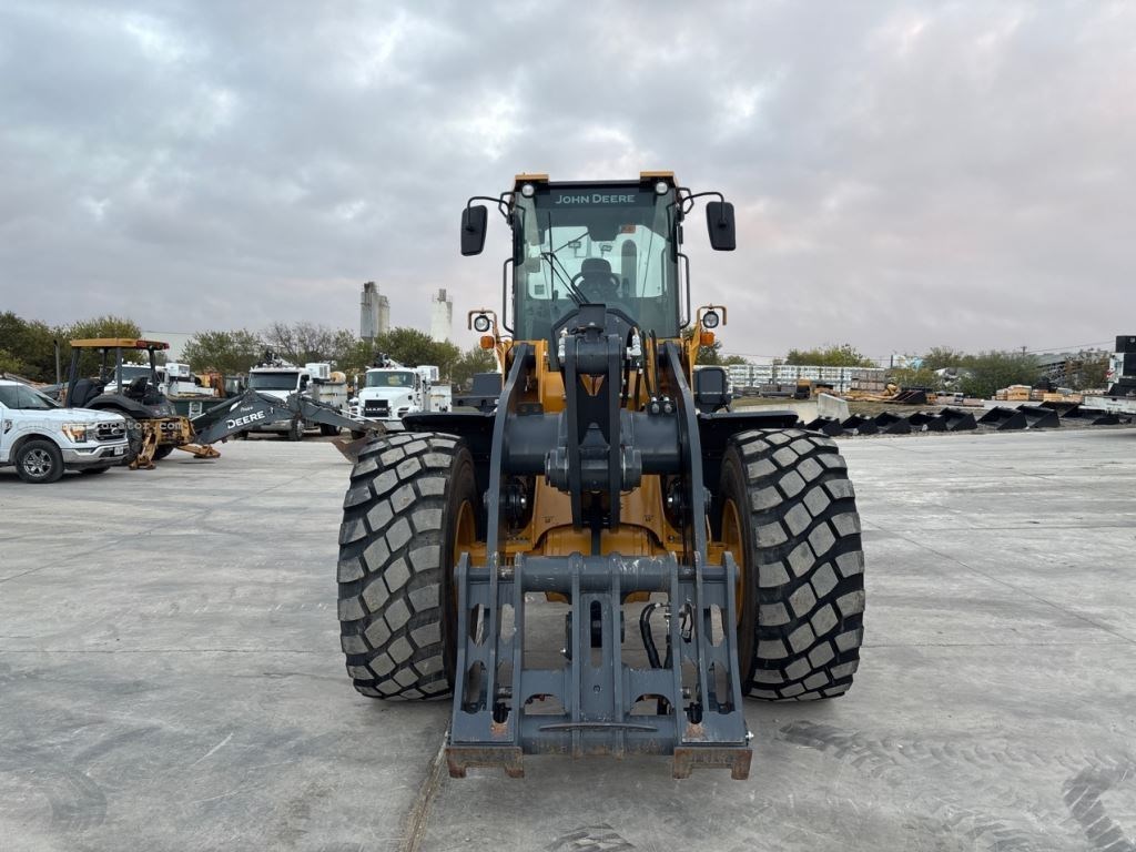 2024 John Deere 644G Image 8