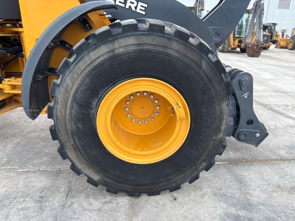 2024 John Deere 644G Image 12