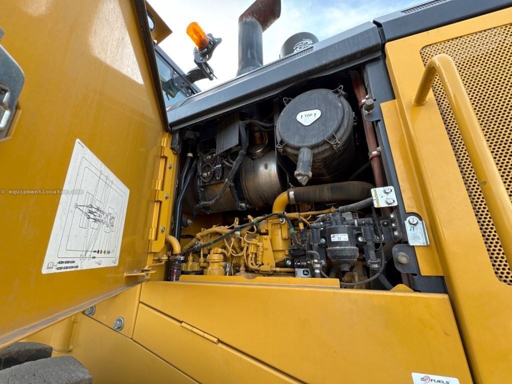 2023 John Deere 644G Image 14