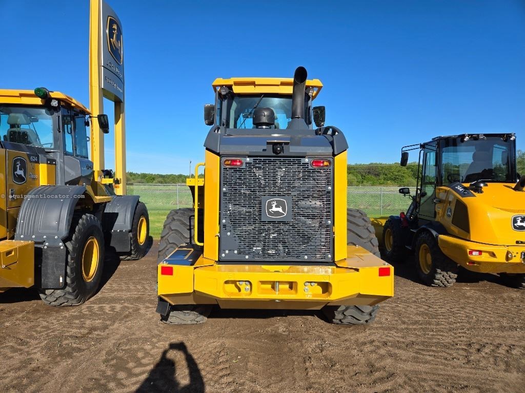 2023 John Deere 644P Image 6