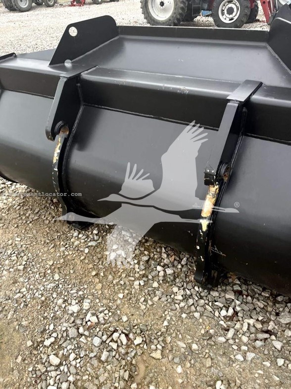 2024 JCB BUCKET Image 3