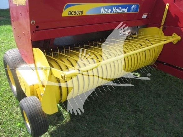 2020 New Holland BC5070 HAYLINER Image 6