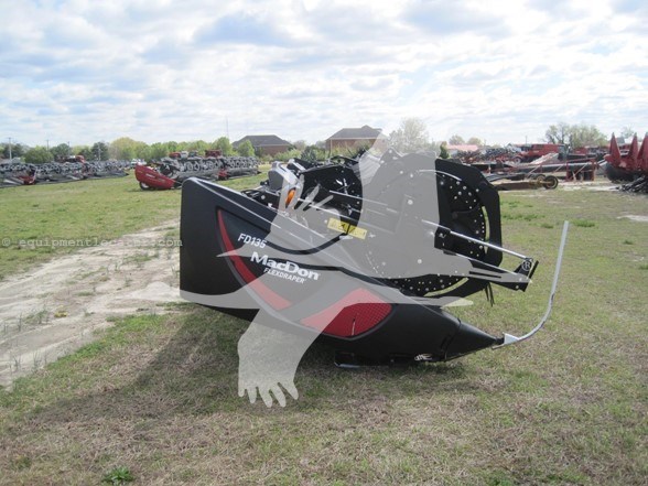 2019 MacDon FD135 Image 4