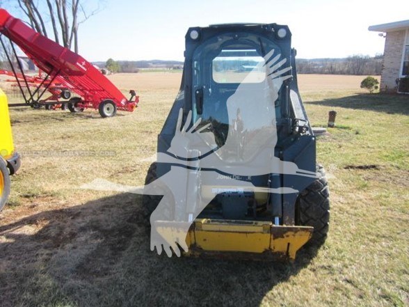 2018 John Deere 318G Image 6