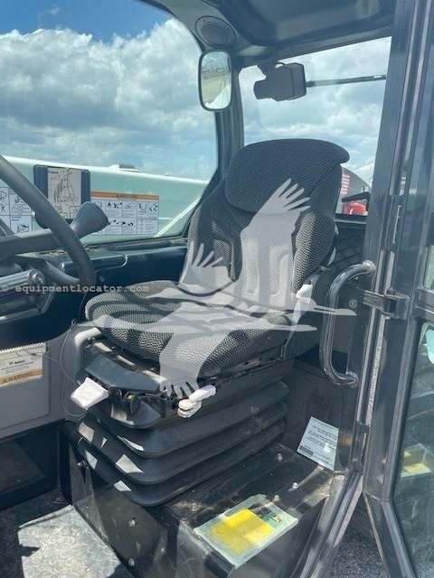 2018 Bobcat V519 Image 7