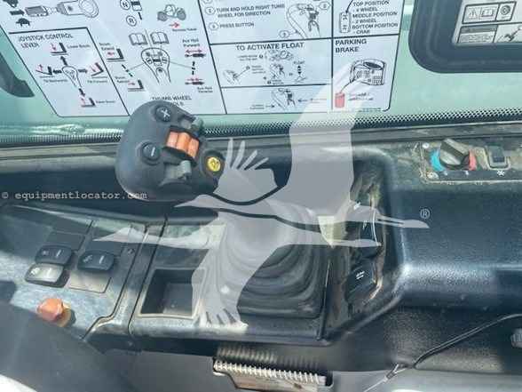 2018 Bobcat V519 Image 10