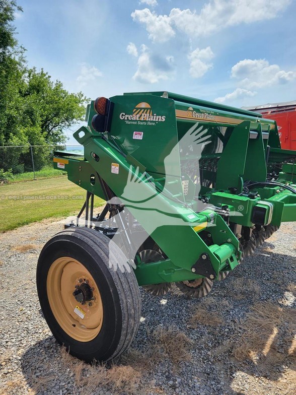 2016 Great Plains 1006NT Image 11