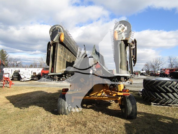 2014 Oxbo International Corporation 334 Image 5