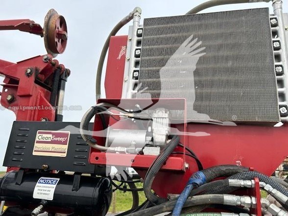 2014 Case IH 1255 Image 9